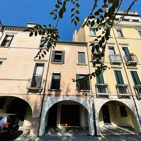Accogliente Monolocale In Centro A Padova. Apartment Padova